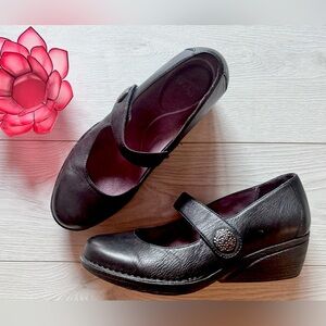 Dansko Mary Jane Shoes - Size 39 - Black